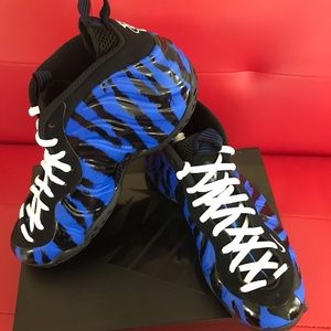 Foamposite Memphis Tigers